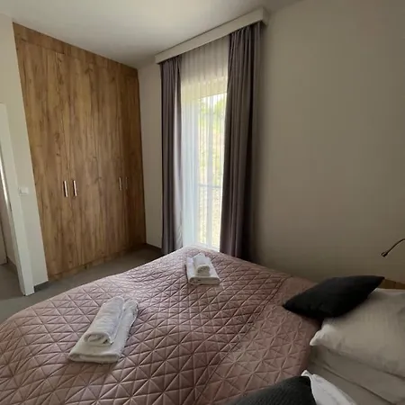 Czarna Gora 140 Apartman